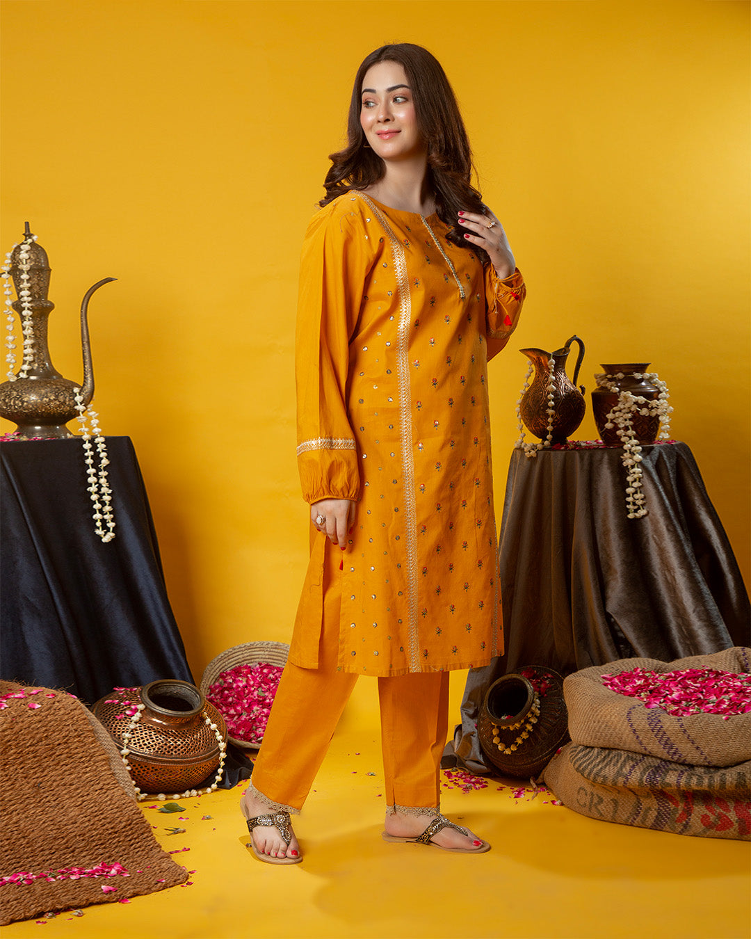 MUSTARD CHATTA EMB 2PC