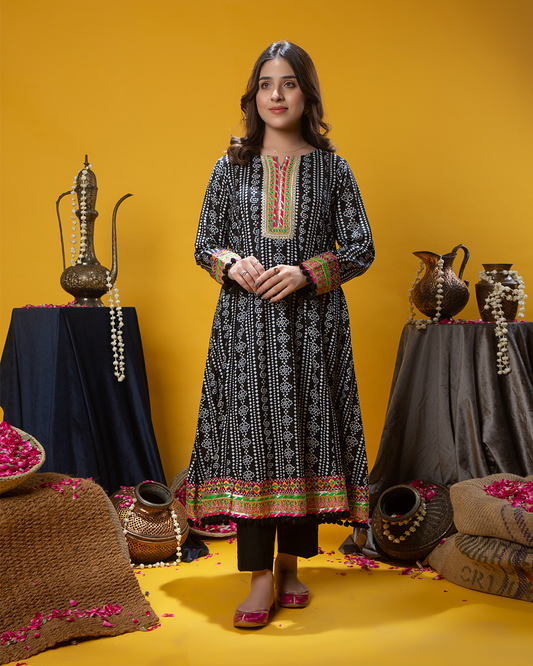 BLK PRINTED EMB BORDER FLARE