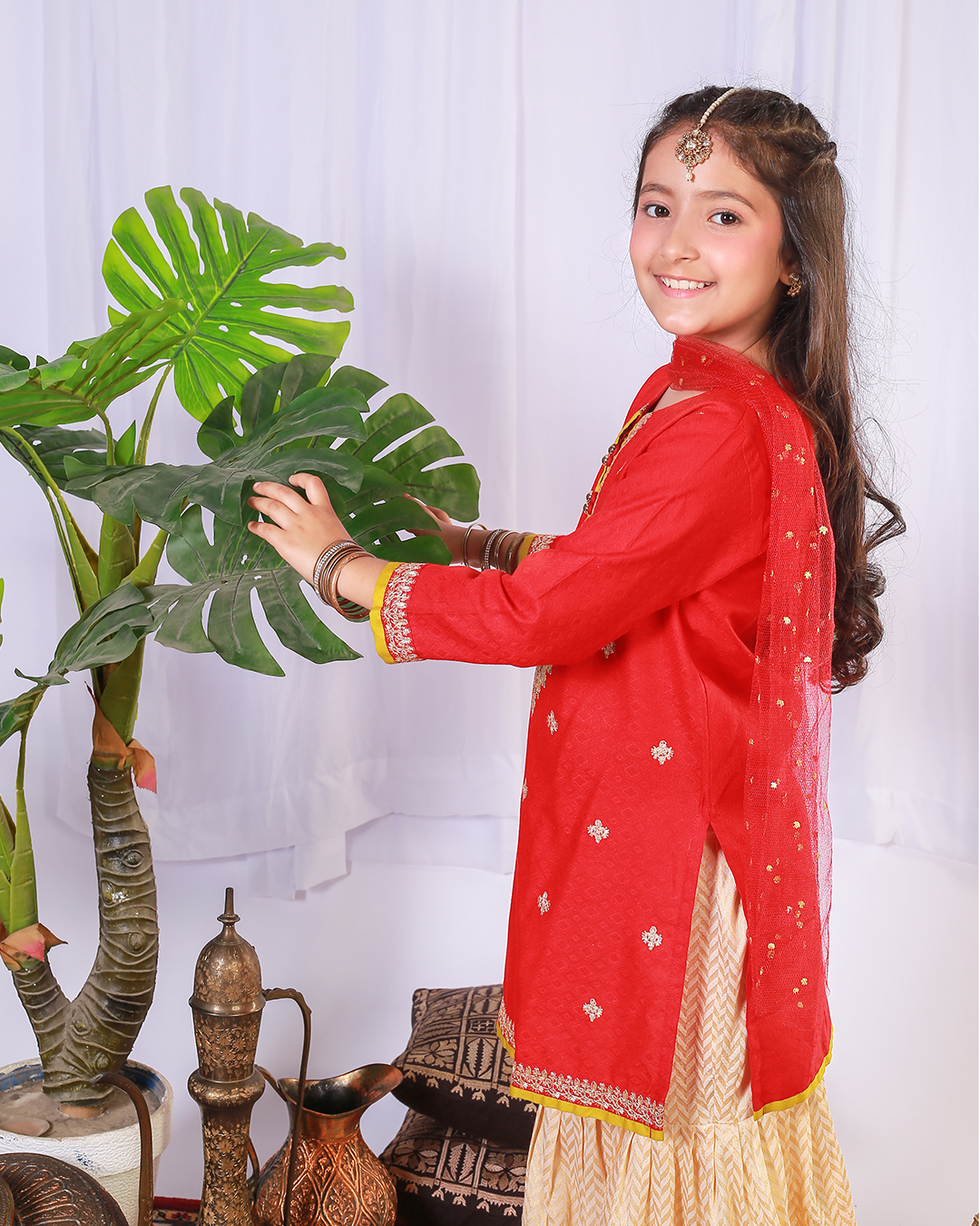 RED PANNI EMB GHARARA SET 2PC