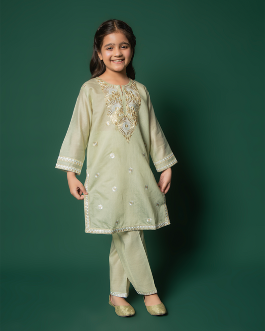 TEAGREEN WHITE GOLD COTTON NET EMB 2PC
